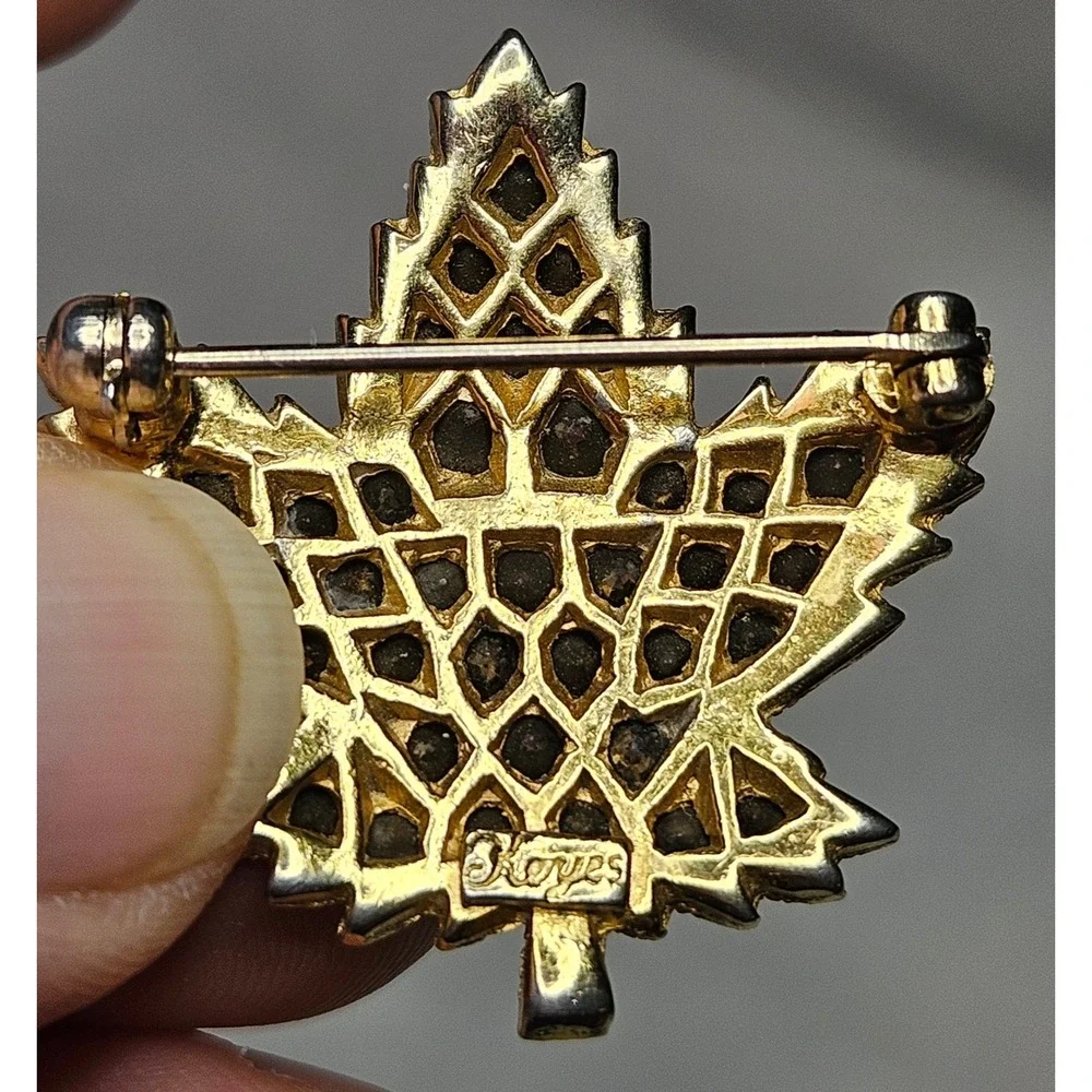 Keyes Maple Leaf Brooch Unisex OS Gold Aurora Borealis Rhinestone Vintage Pin